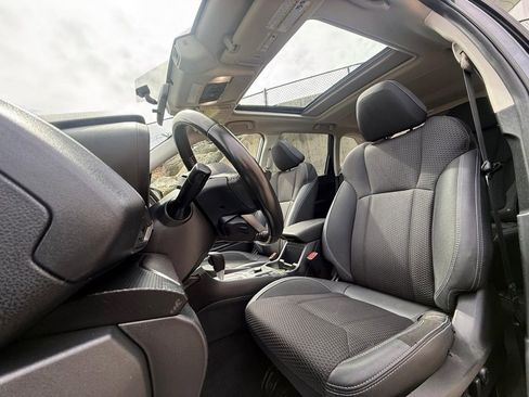 Used 2019 Subaru Forester Premium AWD/4WD image 15