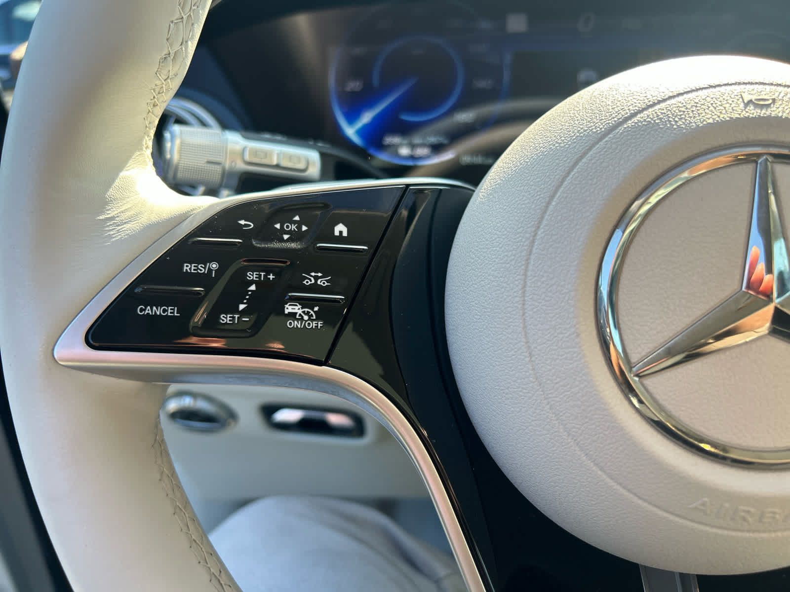 Certified 2023 Mercedes-Benz EQS 580 4MATIC SUV image 23