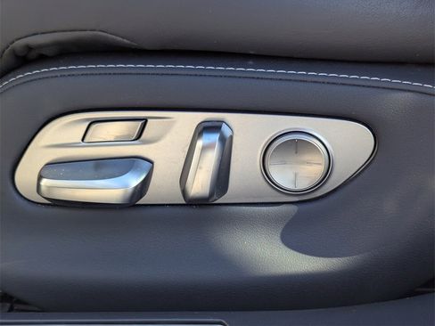 Used 2022 Lexus LS 500 image 11