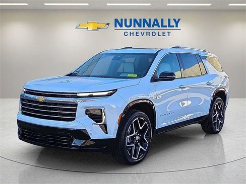 New 2026 Chevrolet Traverse High Country image 1