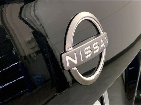 Used 2025 Nissan Versa SV FWD image 29