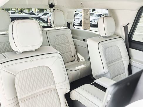 Used 2023 Lincoln Navigator Black Label AWD/4WD image 41
