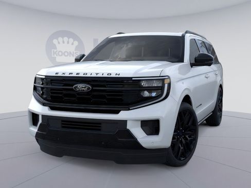 New 2026 Ford Expedition Platinum w/ Stealth Performance Package image 2