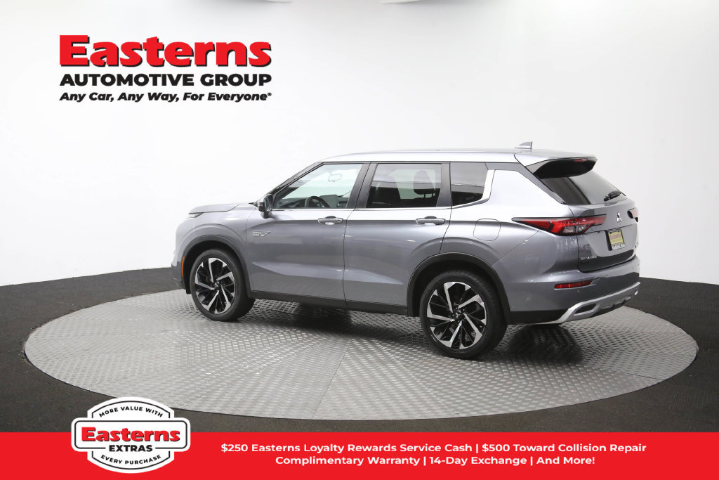 Used 2023 Mitsubishi Outlander SE AWD/4WD image 64