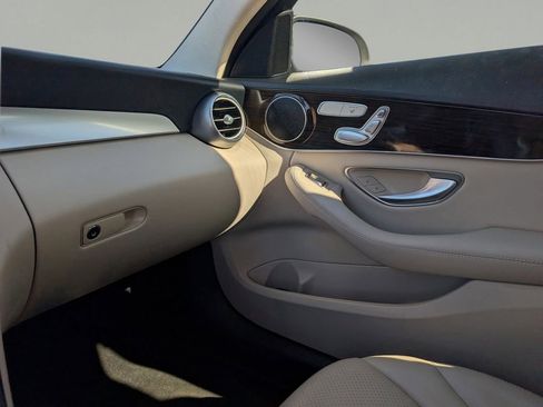 Used 2018 Mercedes-Benz C 300 Sedan w/ Premium Package image 32