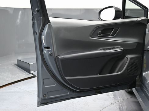 Used 2024 Toyota Prius LE image 37