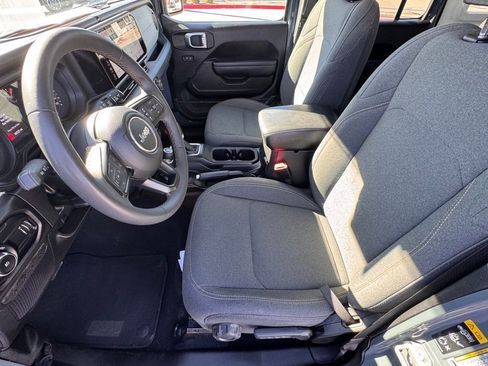 Used 2024 Jeep Wrangler Sport S image 11