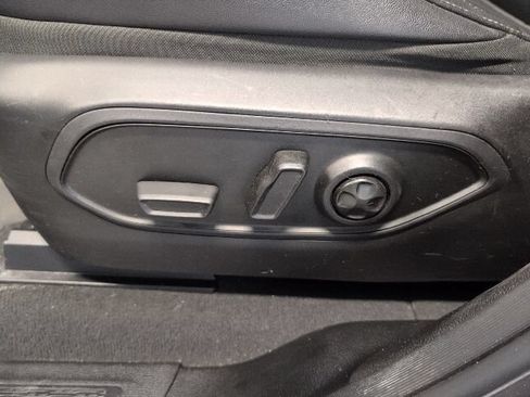 Used 2024 Jeep Grand Cherokee Limited AWD/4WD image 13