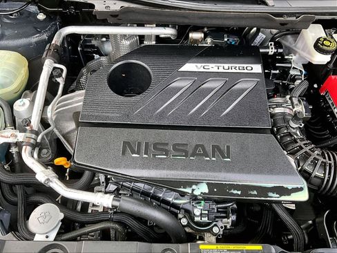 Certified 2023 Nissan Rogue SV image 33