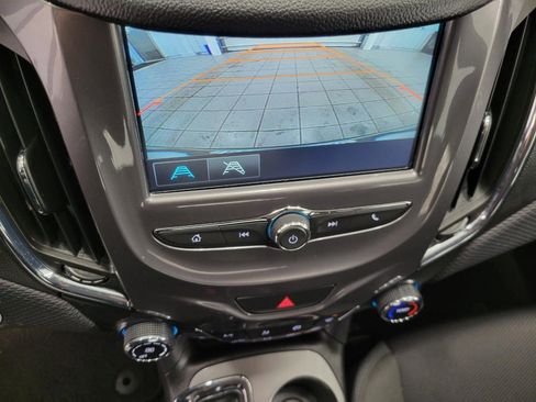 Used 2017 Chevrolet Cruze LT w/ Convenience Package image 14