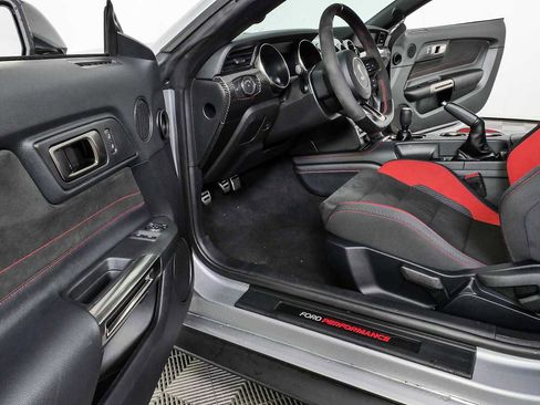 Used 2020 Ford Mustang Shelby GT350R w/ GT350R Equipment Group 920A RWD image 7