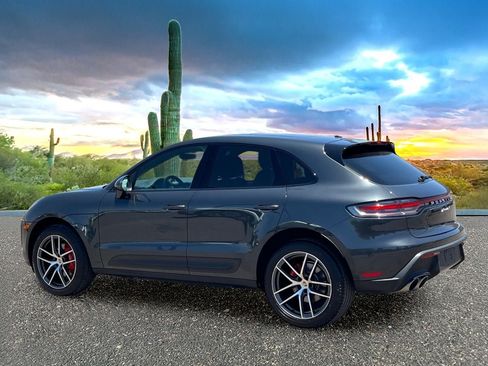 Used 2023 Porsche Macan S AWD/4WD image 4