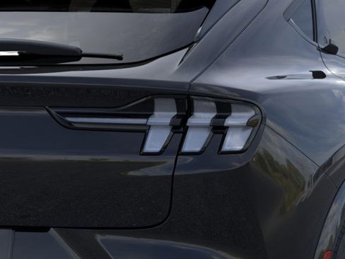 New 2026 Ford Mustang Mach-E Premium image 34