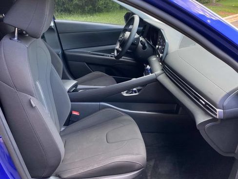 Used 2023 Hyundai Elantra Blue FWD image 34