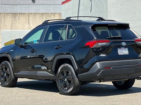 Certified 2021 Toyota RAV4 LE AWD/4WD image 7