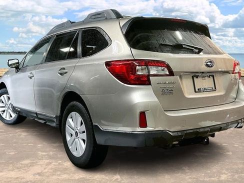 Used 2015 Subaru Outback 2.5i Premium image 4