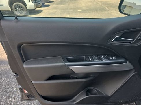 Used 2020 Chevrolet Colorado LT RWD image 14