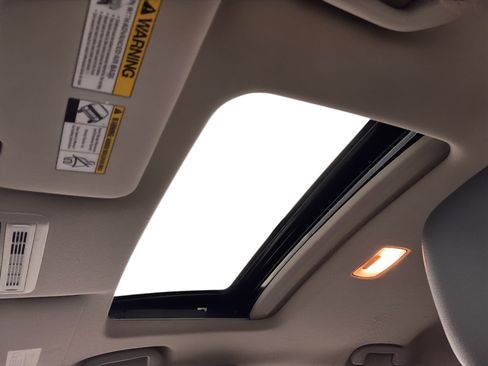 Used 2022 Honda HR-V EX-L image 18