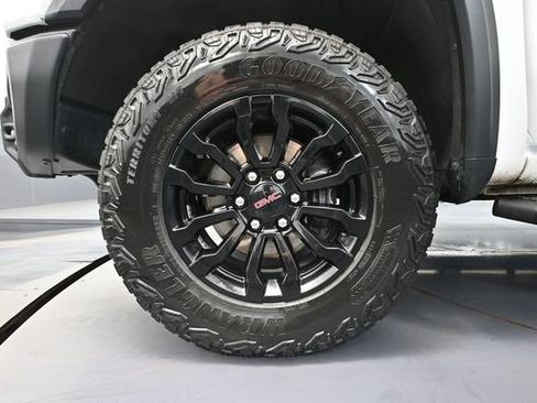 Used 2023 GMC Sierra 1500 AT4X AWD/4WD image 18