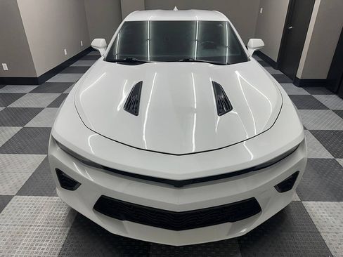 Used 2017 Chevrolet Camaro SS RWD image 7