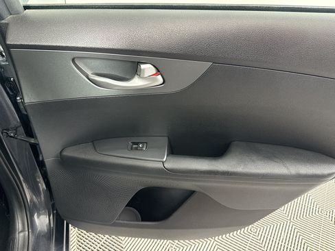 Used 2021 Kia Forte Sedan FWD image 26
