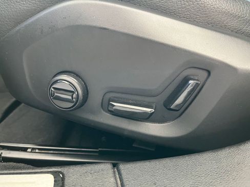 Used 2025 Volvo V60 B5 Cross Country Plus image 23