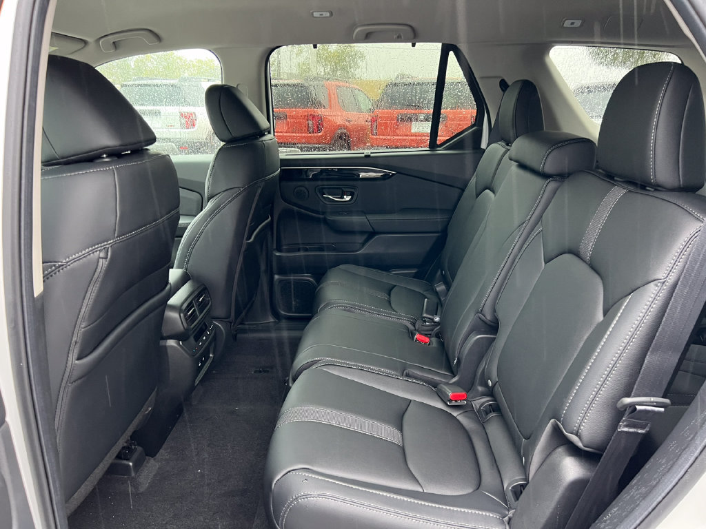New 2026 Honda Pilot EX-L image 4