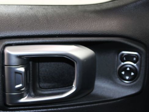 Used 2023 Jeep Gladiator Overland image 40