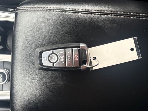 Used 2021 Ford Explorer XLT w/ Equipment Group 202A image 44