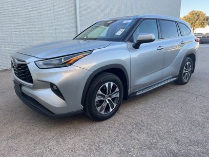 Used 2022 Toyota Highlander XLE