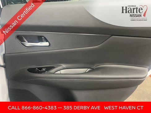 Certified 2025 Nissan Murano SV image 34