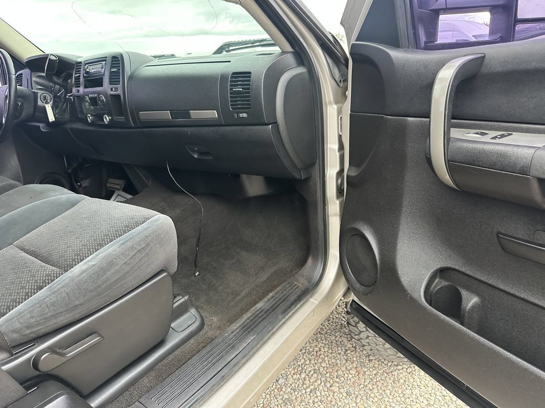 Used 2007 Chevrolet Silverado 1500 LT w/ 1LT Convenience Package RWD image 14