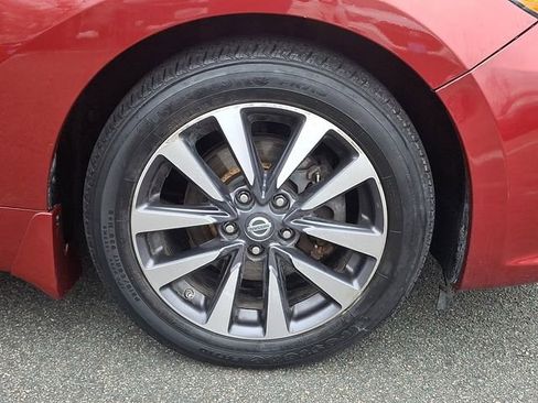Used 2016 Nissan Altima 2.5 SV image 8