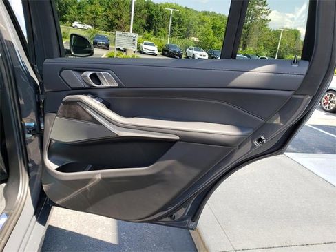 New 2026 BMW X7 xDrive40i image 16