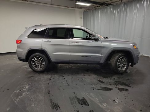 Used 2019 Jeep Grand Cherokee Limited image 10