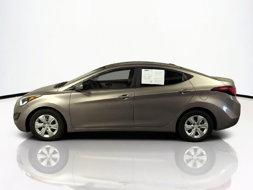 Used 2016 Hyundai Elantra SE FWD image 8