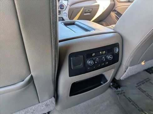 Used 2019 GMC Yukon XL SLT w/ Open Road Package image 17
