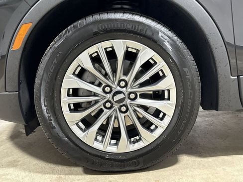 Used 2024 Cadillac XT4 Premium Luxury FWD image 27
