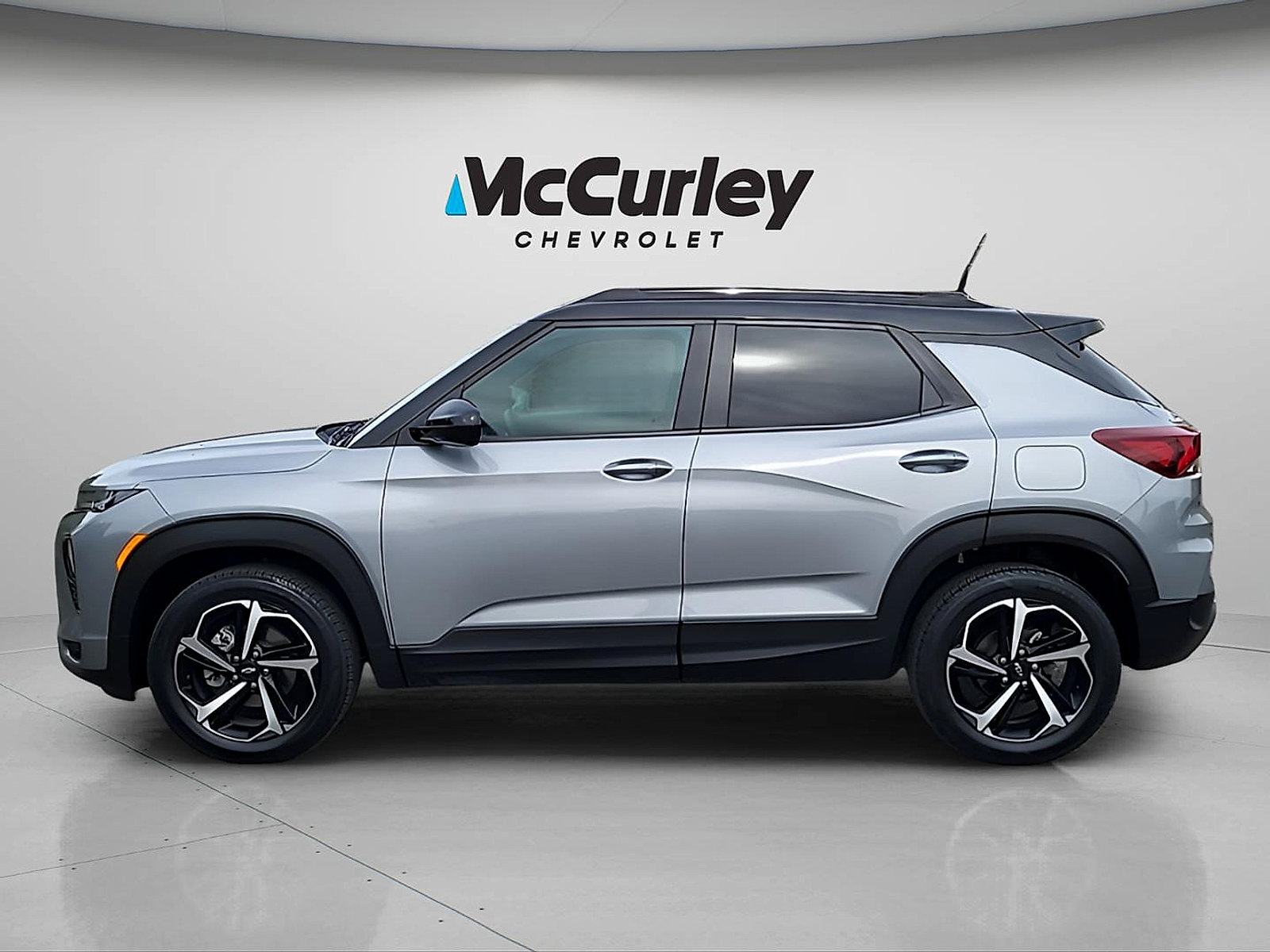 Used 2023 Chevrolet TrailBlazer RS w/ Convenience Package AWD/4WD image 4