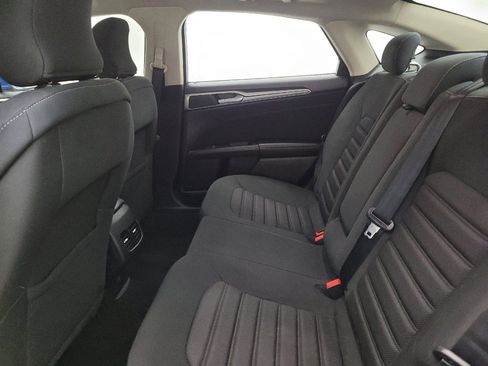Used 2019 Ford Fusion SE AWD/4WD image 18