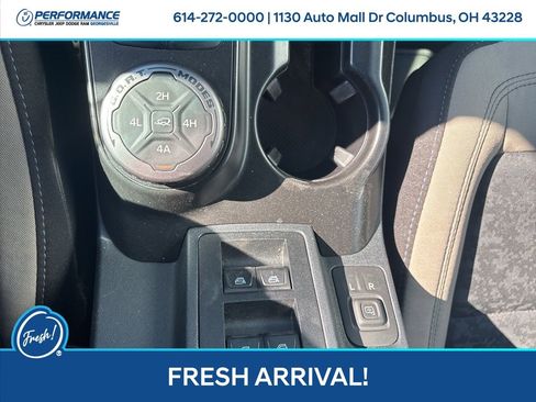 Used 2023 Ford Bronco Wildtrak image 26