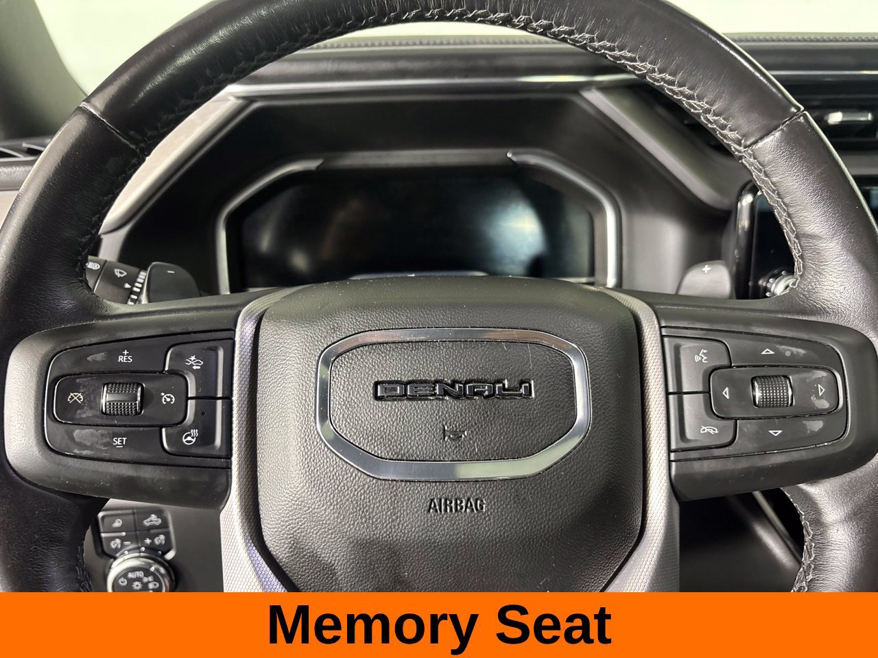 Used 2023 GMC Sierra 1500 Denali AWD/4WD image 17