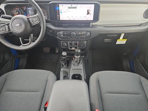 New 2025 Jeep Gladiator Sport image 13