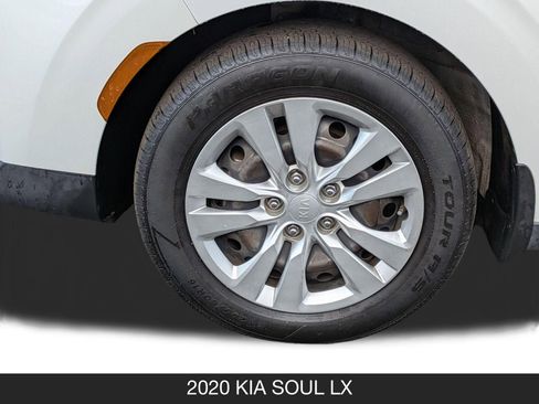 Used 2020 Kia Soul LX image 12