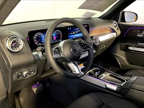 New 2026 Mercedes-Benz GLB 250 4MATIC image 9