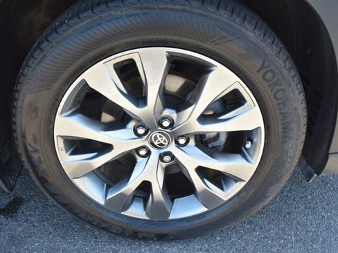 Used 2024 Toyota Grand Highlander AWD image 50