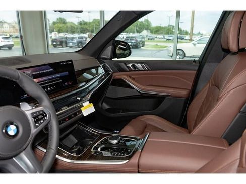 New 2026 BMW X5 xDrive40i w/ M Sport Package AWD/4WD image 50