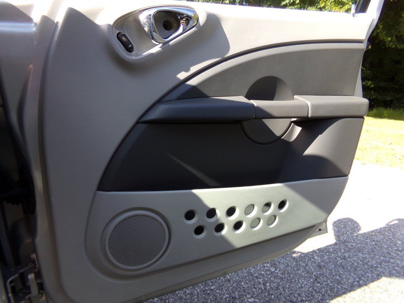 Used 2008 Chrysler PT Cruiser Touring FWD image 43