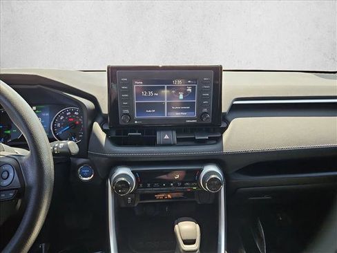 Used 2022 Toyota RAV4 XLE image 15