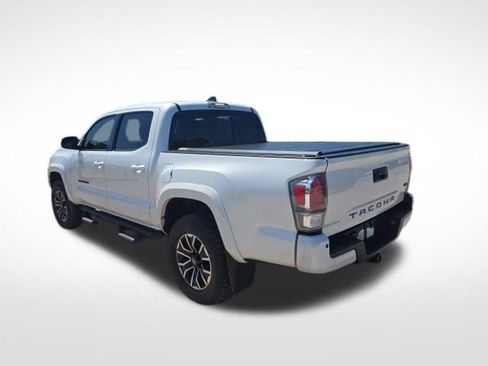 Used 2021 Toyota Tacoma TRD Sport w/ Technology Package image 5